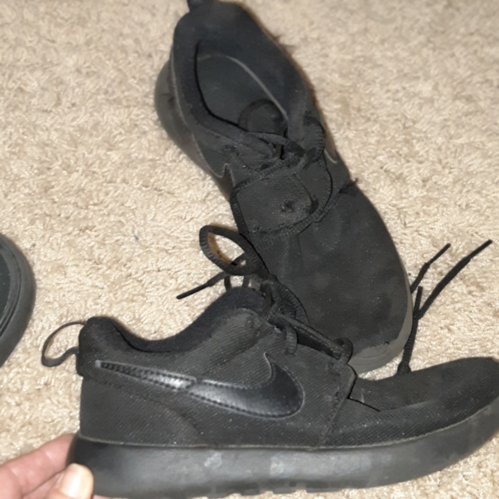 Boys Tennis shoes